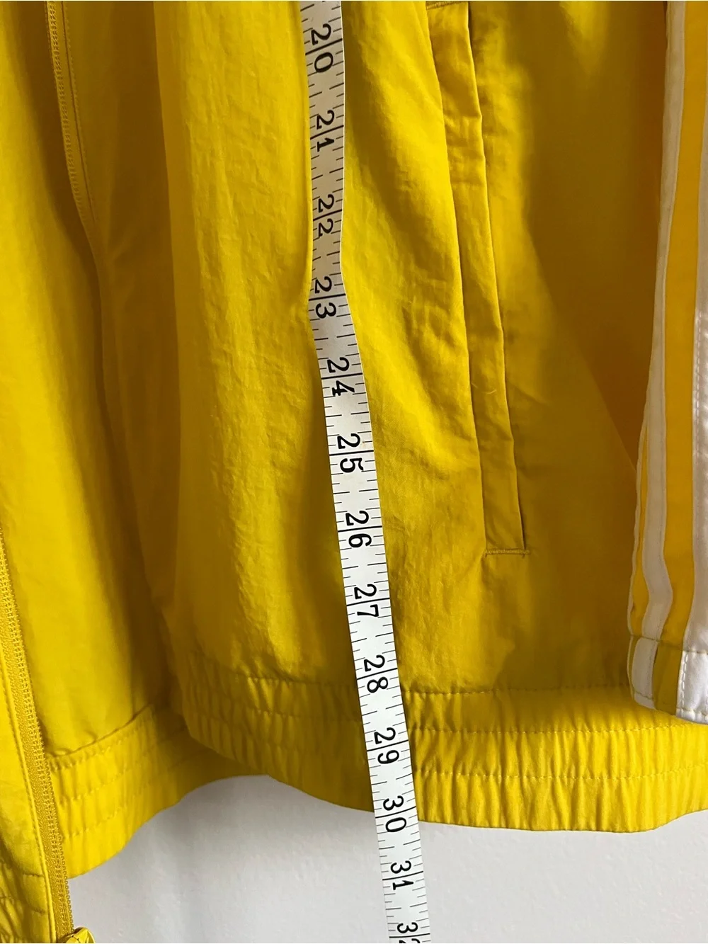 Adidas Originals Yellow Hooded Zipper Pockets Windbreaker size XL